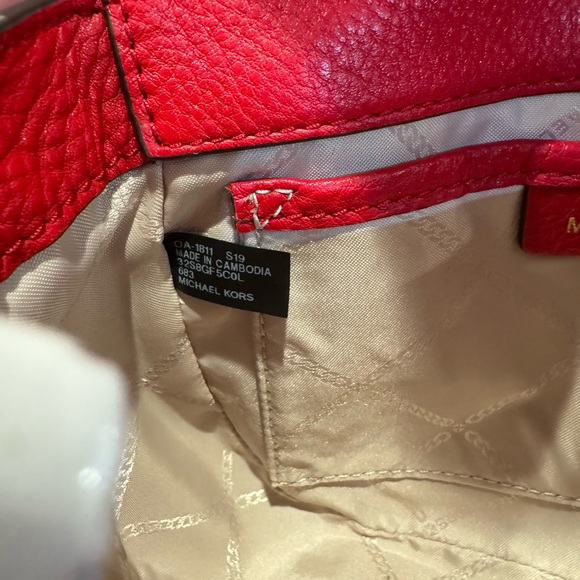 New & Authentic Michael Kors mini shoulder bag - Picture 14 of 14